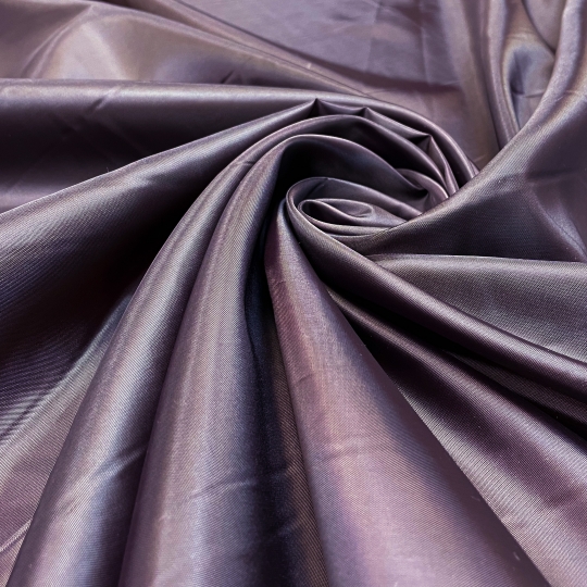 Подкладочная ткань светло-баклажанового цвета для легких изделий 434865-25 Италия 450 рублей за метр