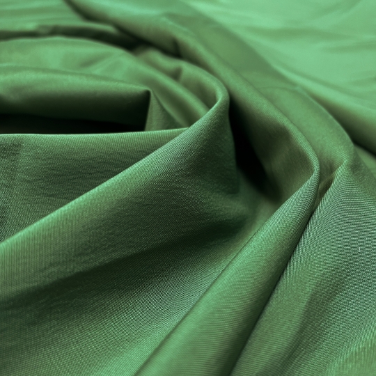 Подкладочная ткань с эластаном зеленого цвета 435400-7 Италия 680 рублей за метр