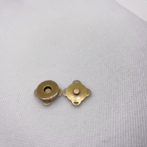 Магнитная металлическая пришивная кнопка. 15*15 мм, цвет бронза.