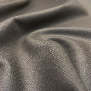 Двухслойная пальтовая ткань из итальянских стоковых коллекций. Цвет серо-оливковый. Прекрасно подойдет для пошива пальто, как свободного так и полуприлегающего силуэта. Плотность 620 г/м. В наличии 1,95+2,2м